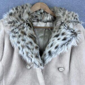 Vintage Plush Grayish White Faux Fur Coat Borgana Deluxe Sportowne Jacket